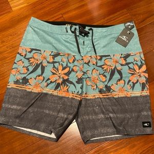 NWT Men's Floriculture Boardshort‎